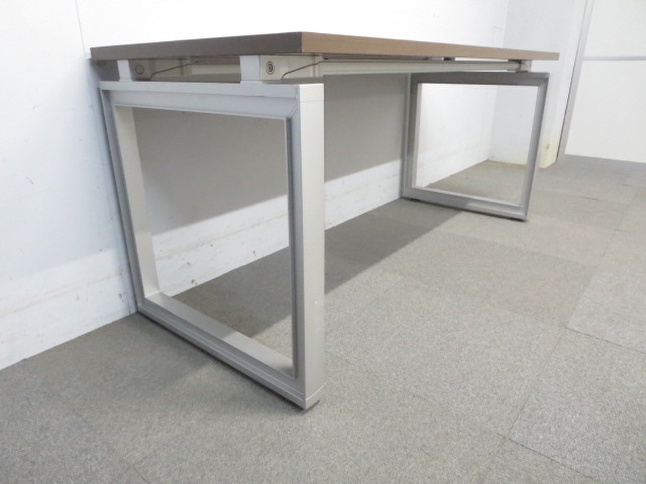 中古】インフューズ イトーキ/ITOKI 平机 285090 - 中古オフィス家具