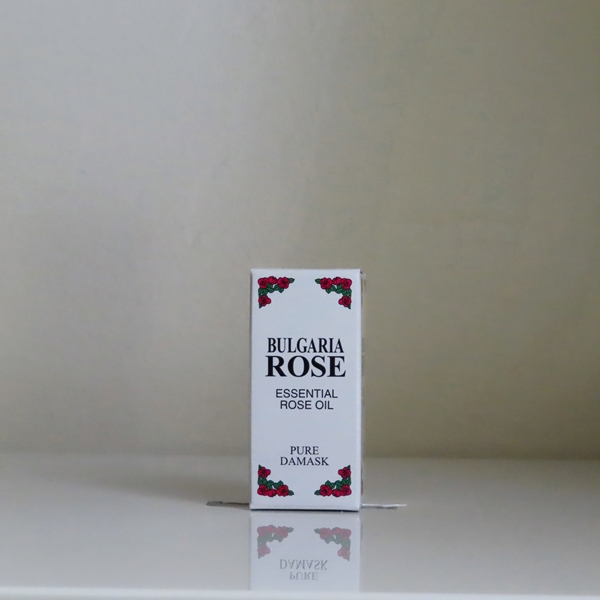 ブルガリア｜ダマスクローズオイル｜中栓・遮光瓶入り｜2g