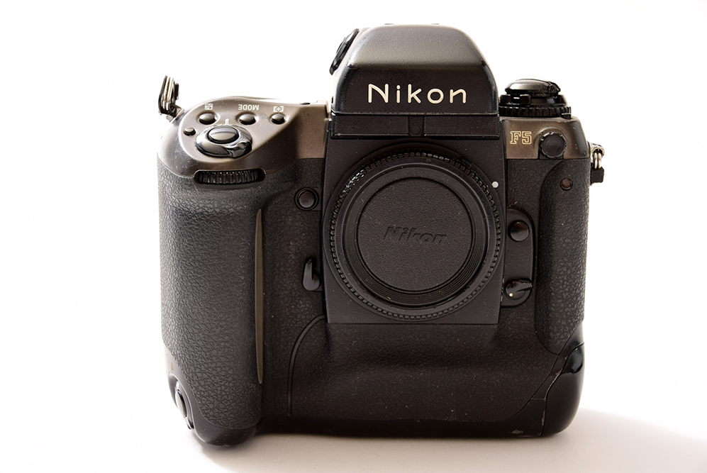 ニコン F5 50周年記念モデル 中古カメラ・レンズ販売サイト | メディア