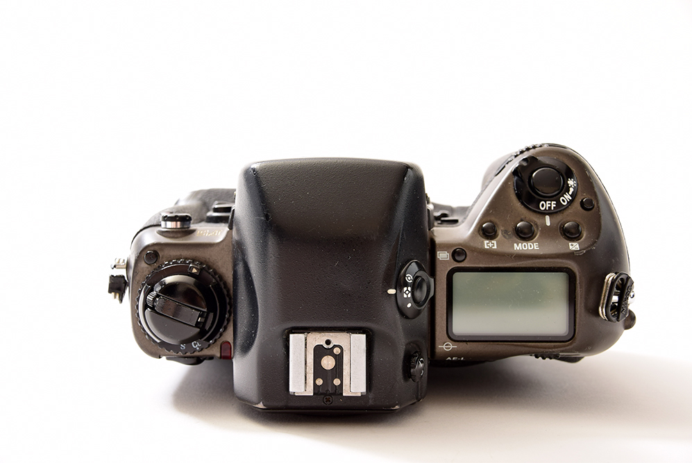 ニコン F5 50周年記念モデル 中古カメラ・レンズ販売サイト | メディア