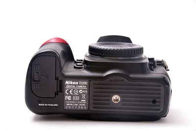 ニコン D200ボディ 中古カメラ・レンズ販売サイト | メディアジョイカメラ