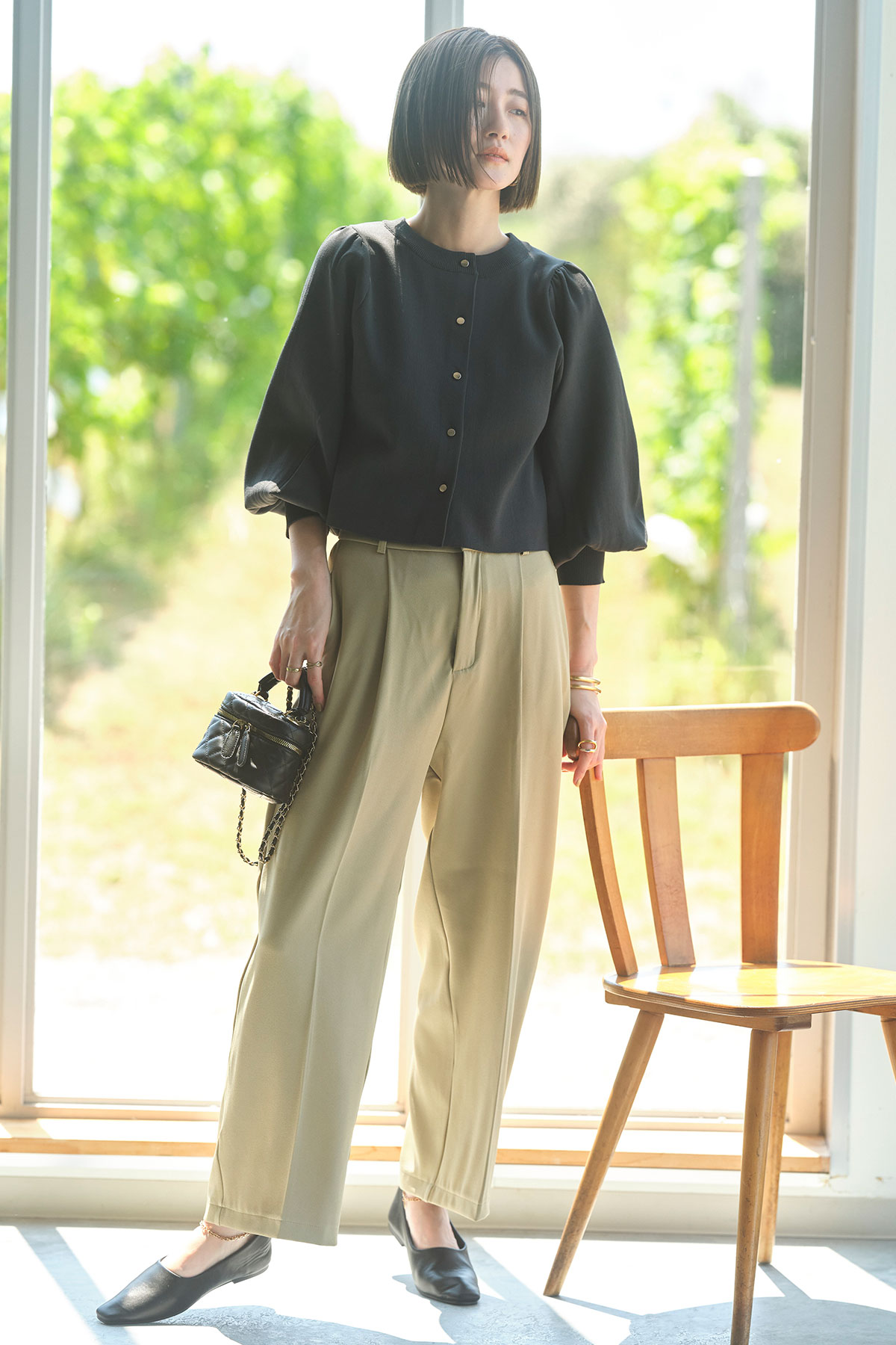 タックワイドパンツ