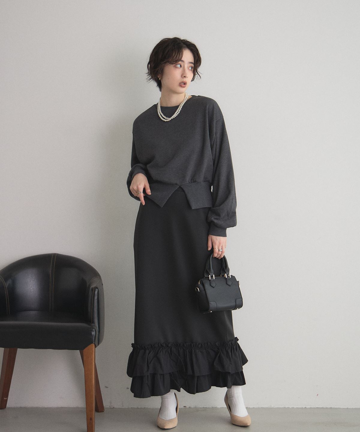 オフィシャルサイト限定】センタースリットスウェット