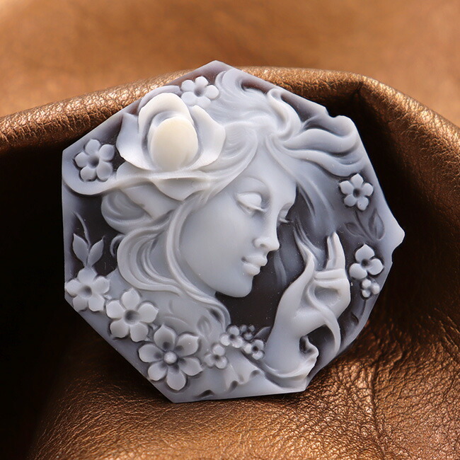 楽天市場】カメオ作品 美しい女性像のアート シェルカメオ シモネッリ