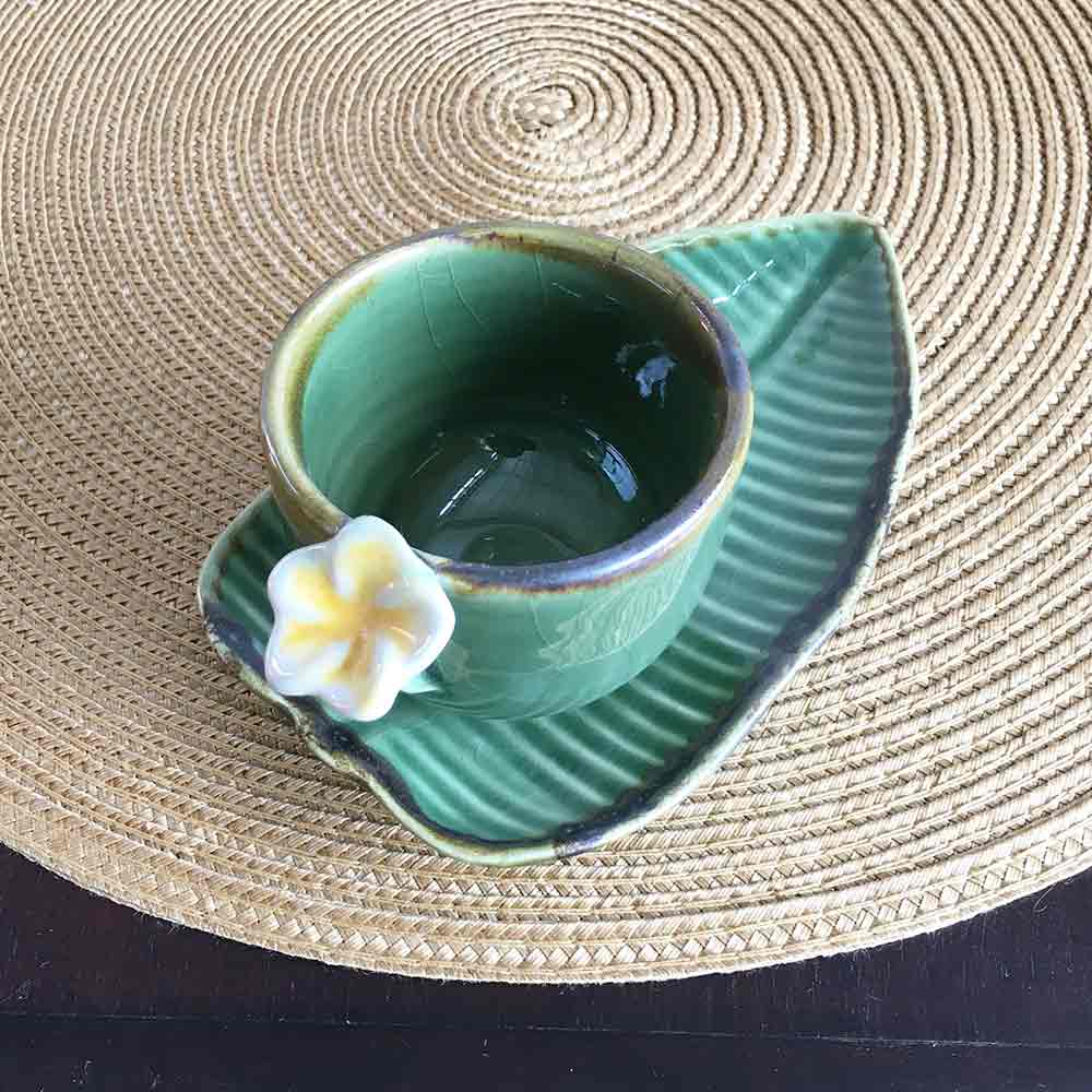 楽天市場】コーヒーカップ ソーサー プルメリア バナナリーフ型 2