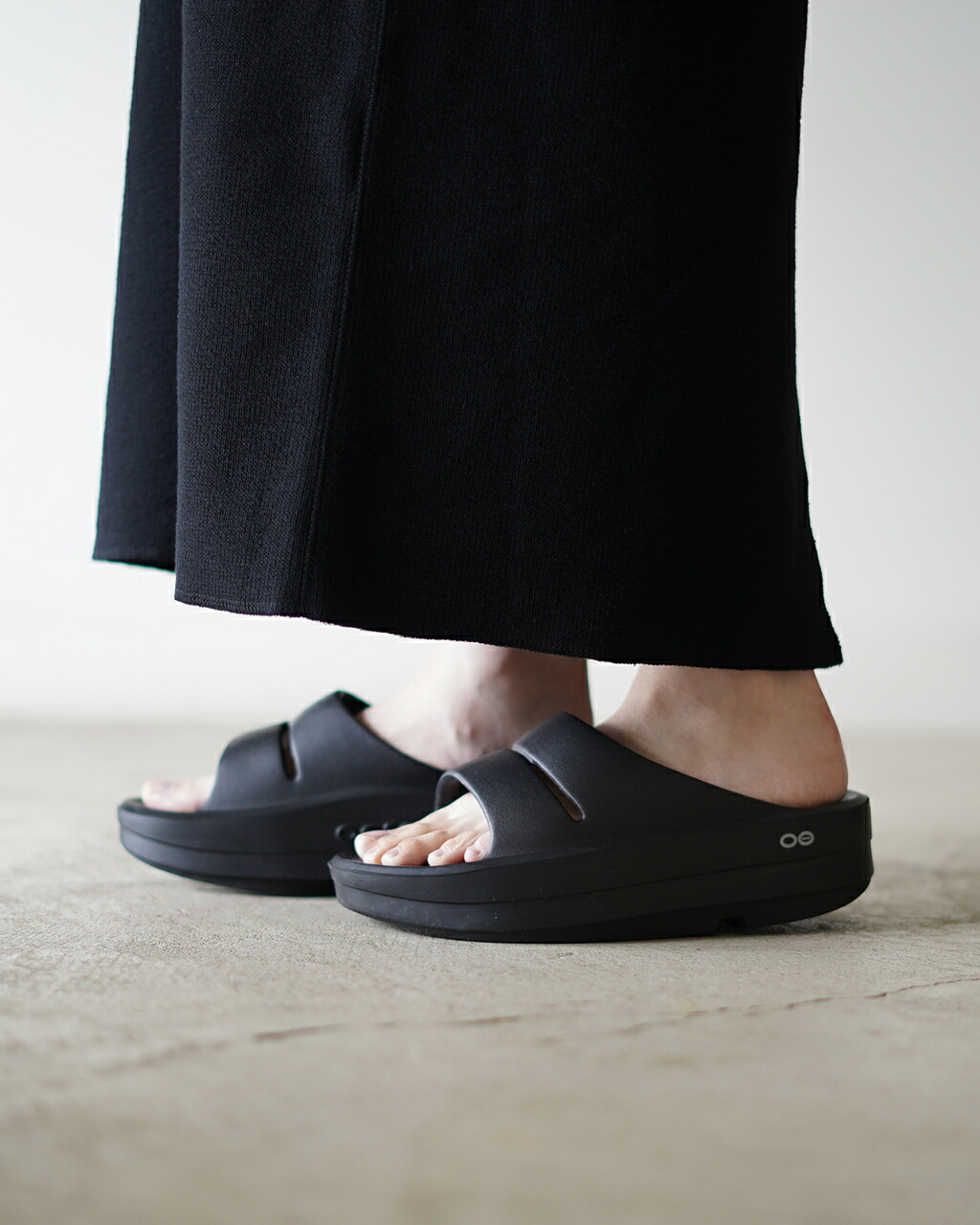 楽天市場】ウーフォス OOFOS ウーメガ ウーアー OOMEGA OOAHH