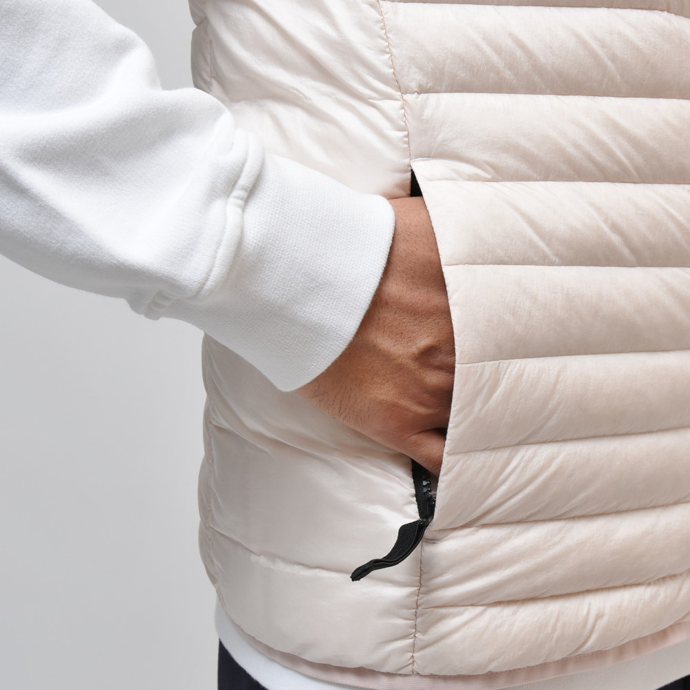 STONE ISLAND（ストーンアイランド）ガーメントダイナイロンパッカブル