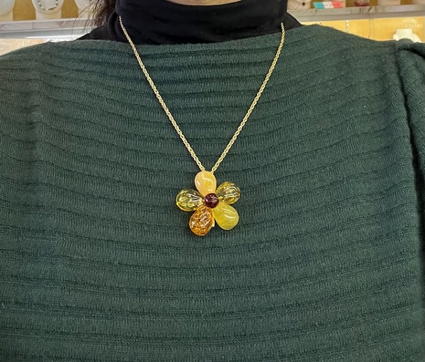 楽天市場】琥珀 ブローチ 天然琥珀 大きな琥珀 パワーストーン 贈り物