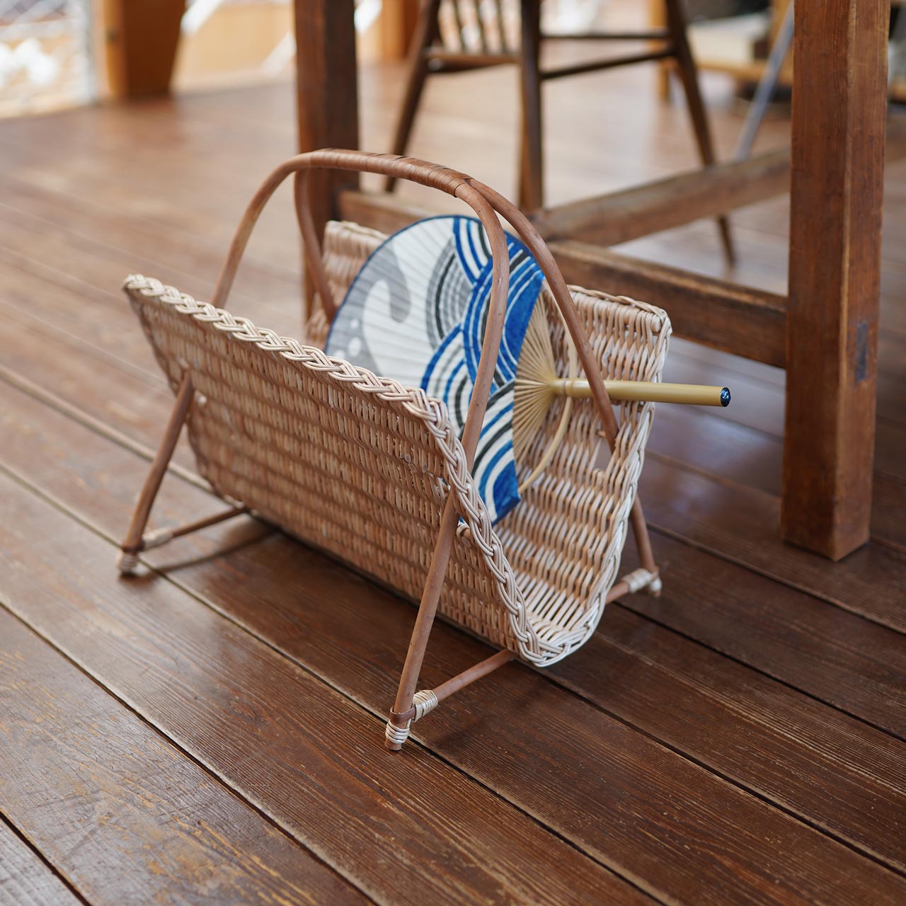 楽天市場】【選べる2タイプ】ラトビア製 手編み 柳のマガジン