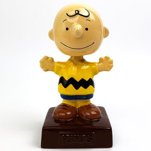 SNOOPY チャーリー・ブラウン 立体 スィングフィギア スヌーピー