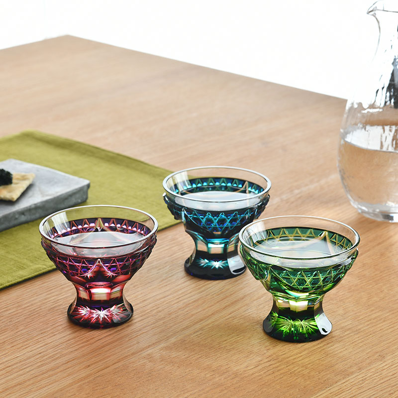 楽天市場】薩摩切子 二色 脚付盃 cut201 ルリ金赤 二色衣 二色被せ