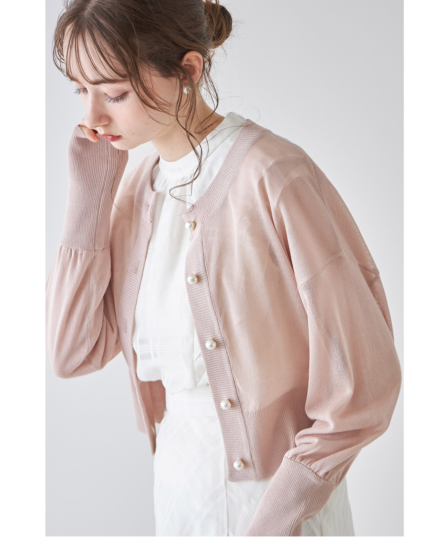 パール釦シアーラメニットカーディガン