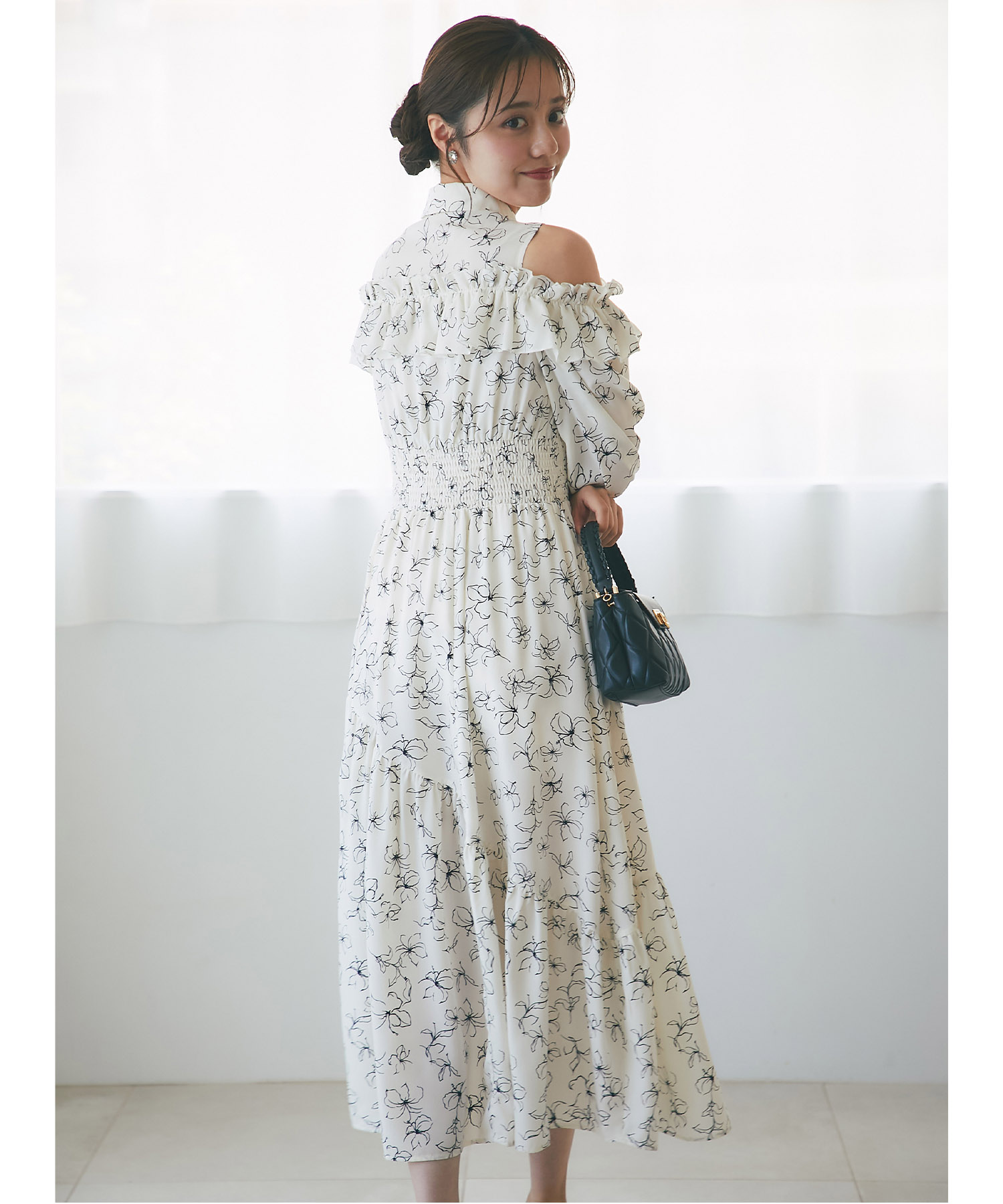 フリルオープンショルダーラインフラワープリントアシメティアード