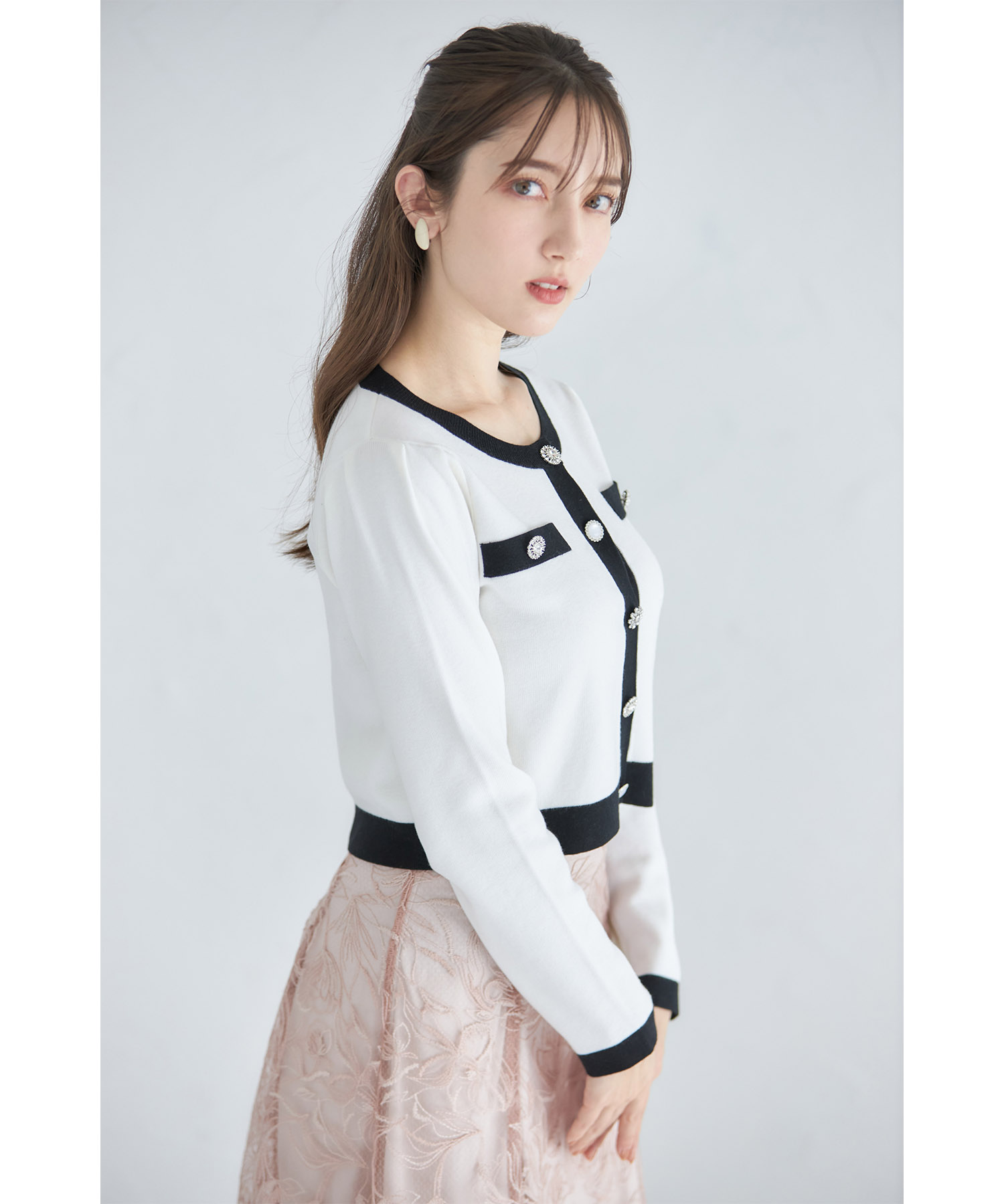 ビジュー装飾バイカラーニットジャケットライクカーディガン