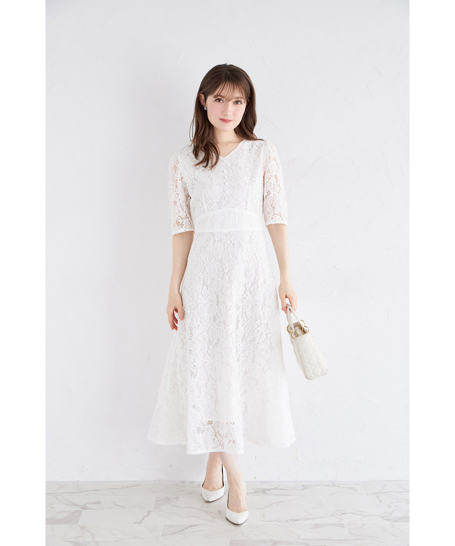 くるみ飾り釦付きフラワーレースワンピース