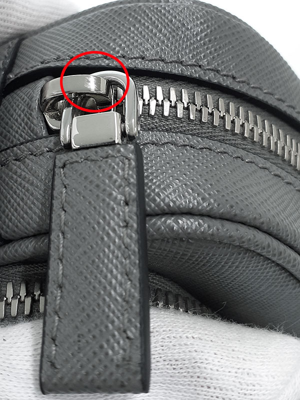 PRADA】プラダ『サフィアーノレザー ショルダーバッグ』メンズ