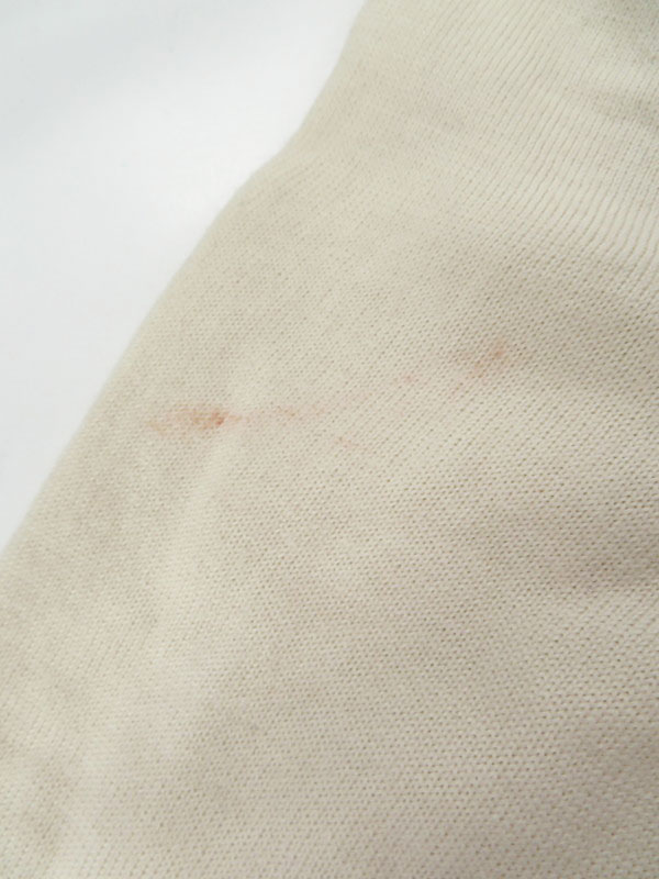 GUCCI】【ビー（ハチ）Vネックウールニット】【イタリア製】【トップス