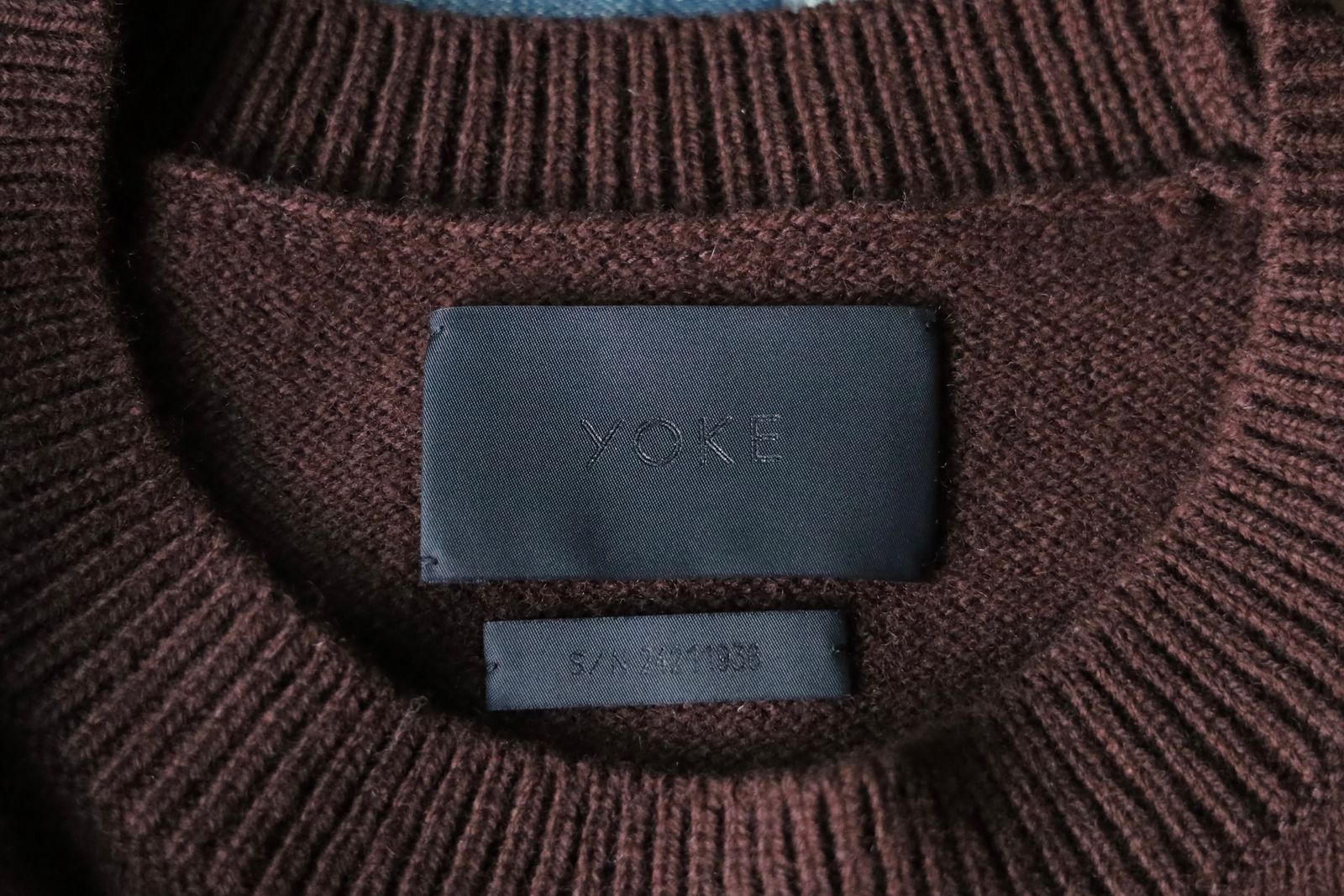 YOKE - ヨーク24FW PAINTED ELBOW PATCH SWEATER(YK24FW0822S)BROWN | MARK