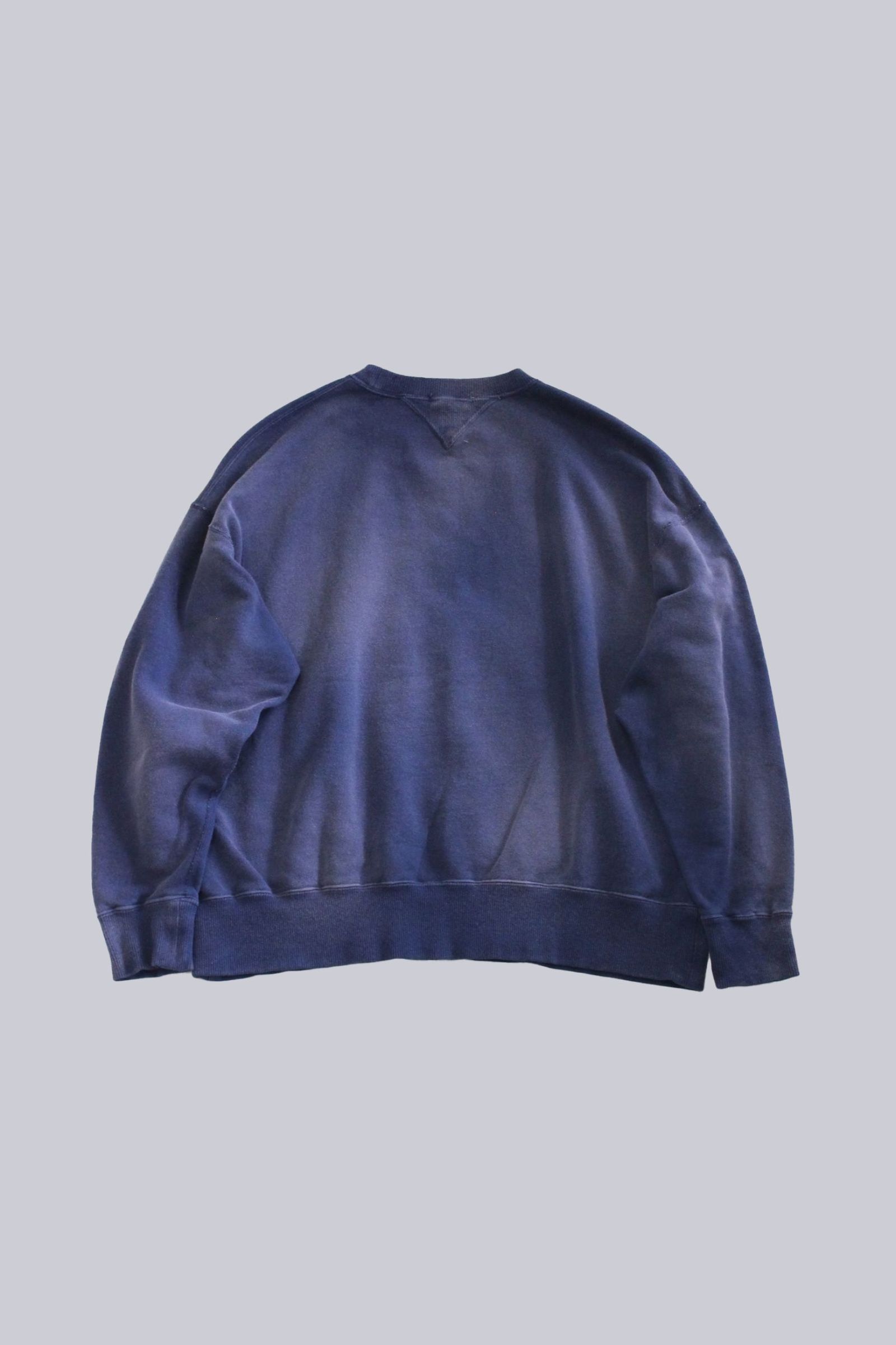 INTERIM - VINTAGE FADE BOTH V-GAZETTE SWEAT SHIRT | SUMI