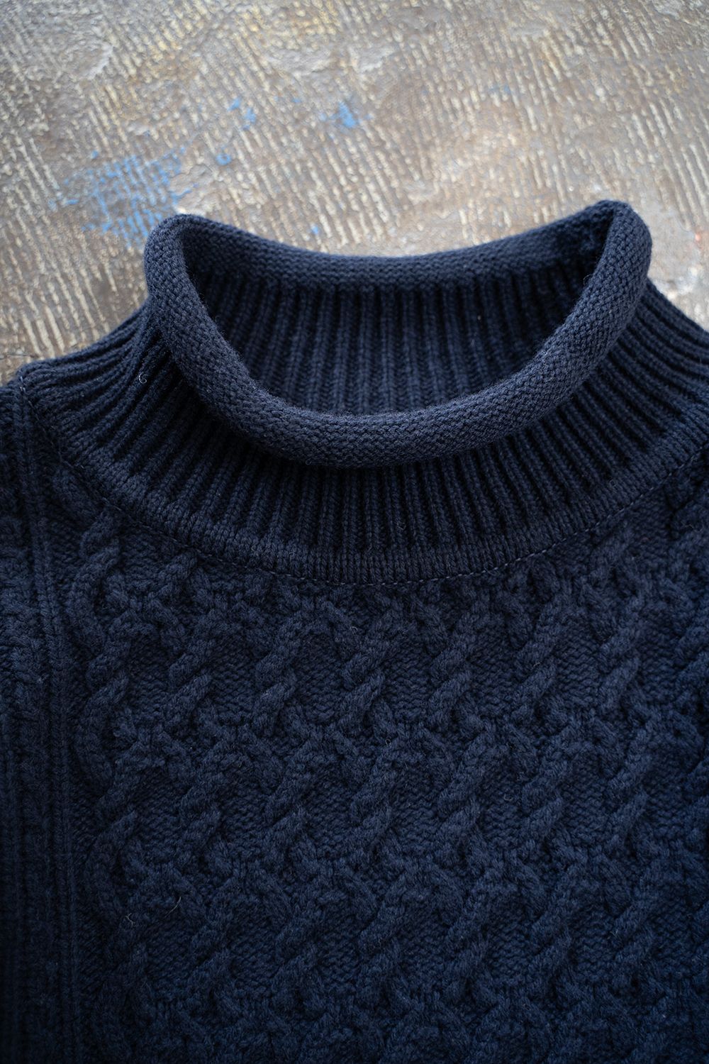 YASHIKI - 【ラスト1点】Banka Curl High Neck Knit(NAVY) | Salty