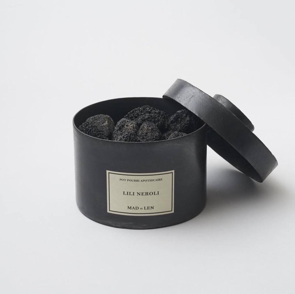 MAD et LEN (マドエレン) -「BLACK CHAMPAKA / ブラックシャンパカ