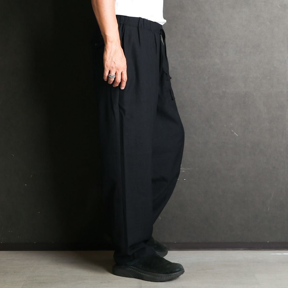 marka - COCOON WIDE EASY PANTS - CHAMBRAY BLACK/ ワッシャー