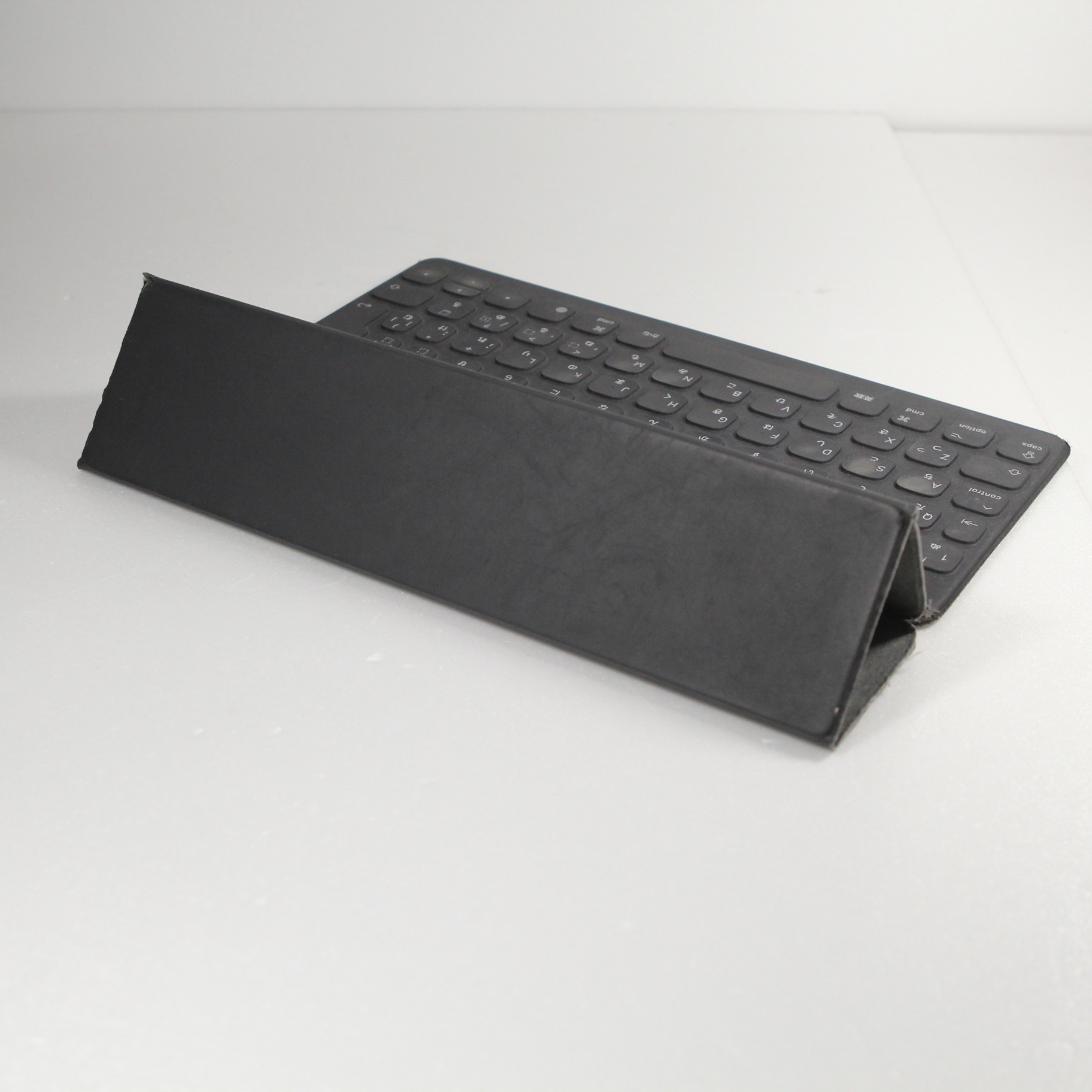 中古】セール対象品 10.5インチ iPad Pro用 Smart Keyboard MPTL2J／A