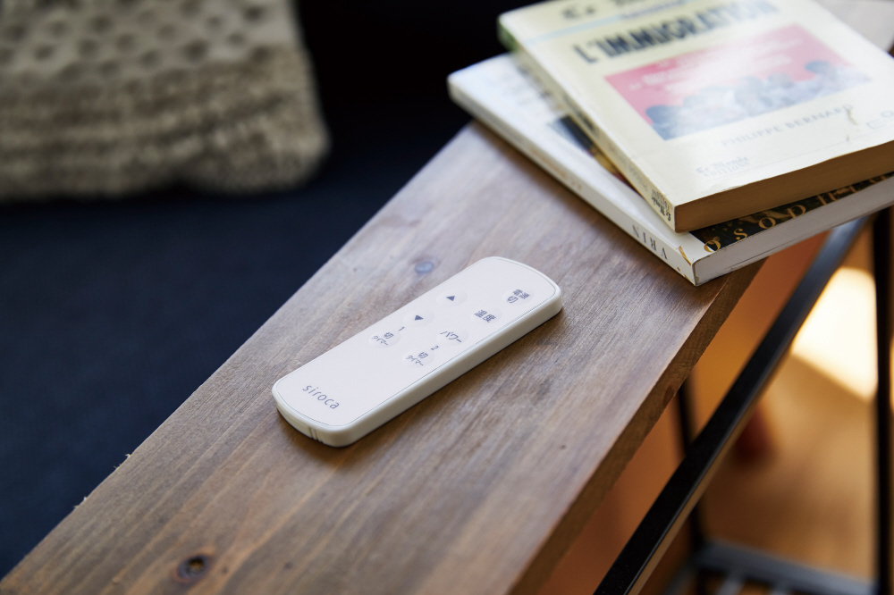 遠赤軽量ヒーター かるポカ siroca ブラック SN-M371K｜の通販は