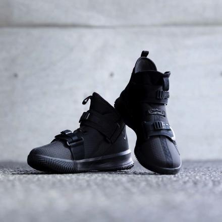 国内10月1日発売予定】ナイキ レブロン ソルジャー 13 SFG EP 全2色