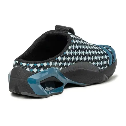 国内9月25日発売予定】 キコ・コスタディノフ スタジオ × アシックス