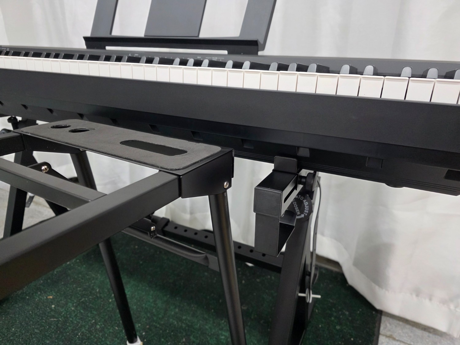 楽天市場】キーボードスタンド ピアノ 88鍵盤 Z型 ホワイト 白 高さ