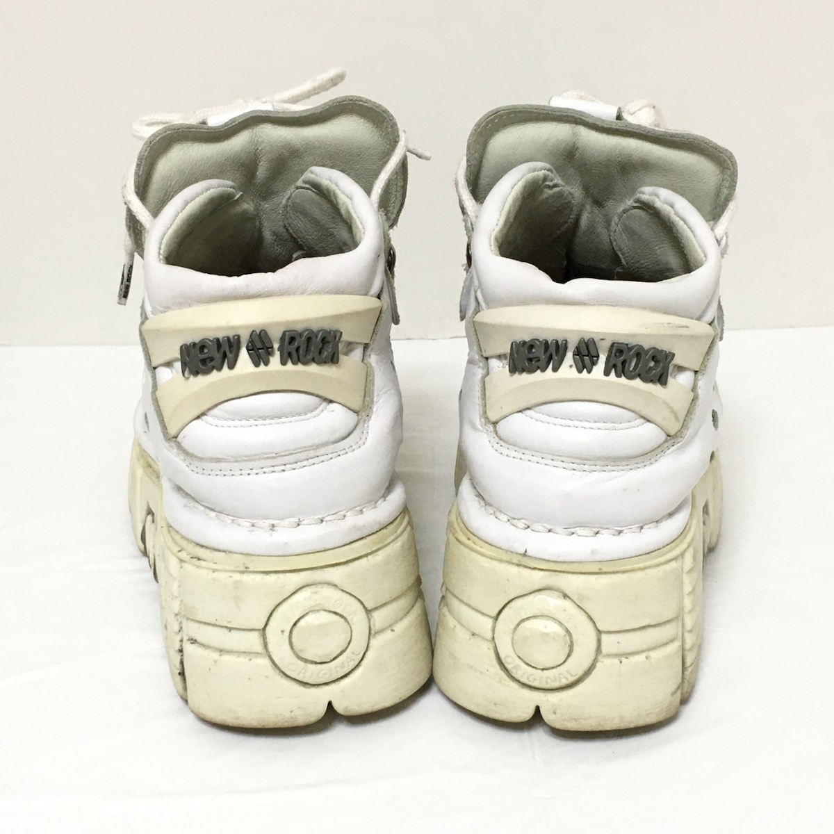 ニューロック/スニーカー/白×アイボリー/サイズ：38の買取実績【ブラン