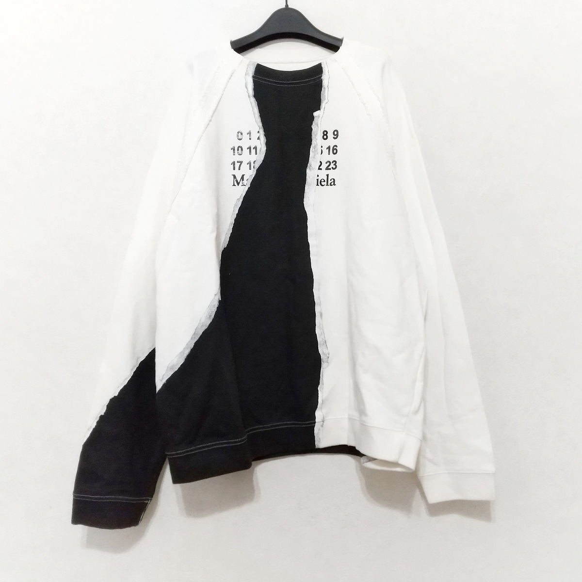 メゾンマルジェラ/トレーナー/アイボリー×黒/サイズ：46の買取実績