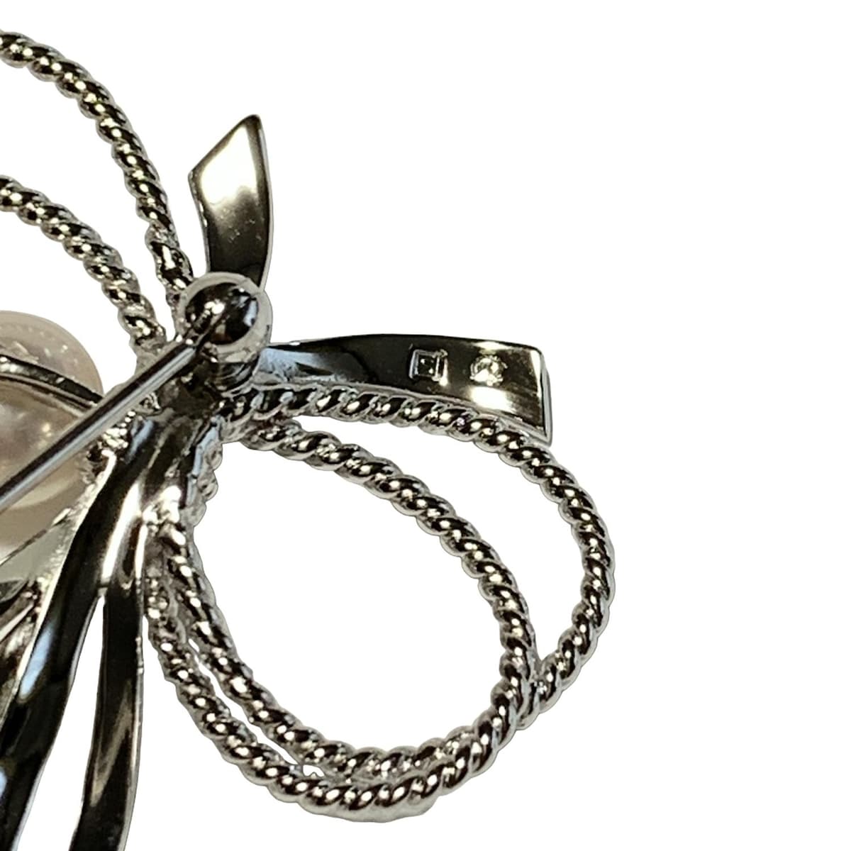 ミキモト/ブローチ/シルバー×白の買取実績【ブランディア】