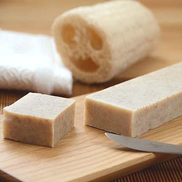 洗顔・全身洗えます！【お得なバータイプ カモミール棒石鹸】無添加