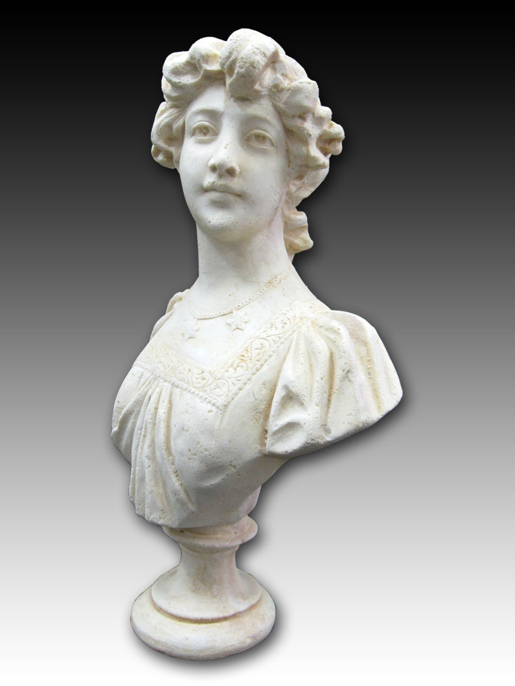 女性の胸像を販売しています。素材は樹脂です。