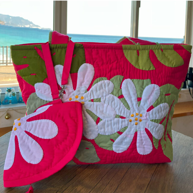 ハワイアンキルト バッグ モンステラ×ティアレ柄 ポーチ付き大