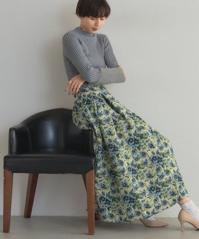 オフィシャルサイト限定】フラワージャガードタックフレアスカート