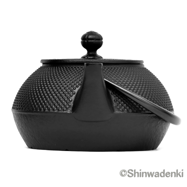 岩鋳 南部鉄器 鉄瓶 7型アラレ 0.9L 11720 Shinwadenki