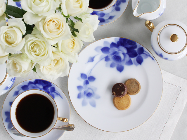 Meissen ハート型花柄磁器皿 Meissen ハート型花柄磁器皿