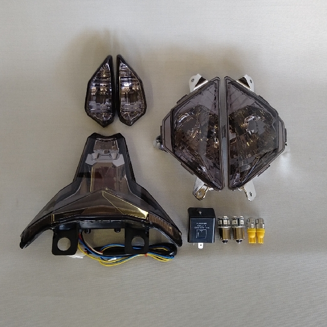 専用出品　4セット　とんがりウインカー　スモーク KAWASAKI >> ZX-25R（20-22） スモークレンズ・コンプリートキット