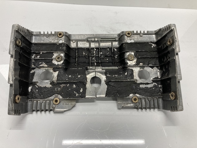 SUZUKI GT380 ラムエアカバー エンジンカバー