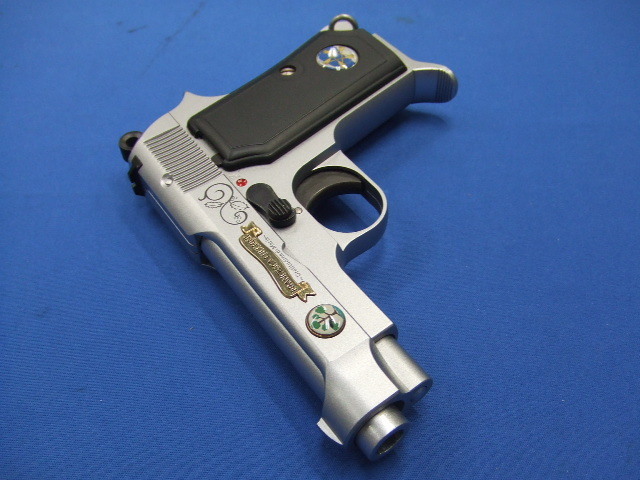 ベレッタ M1934 フランチェスカ・ルッキーニ ストライクウィッチーズ2