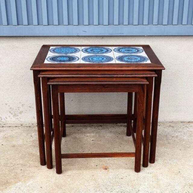 北欧ネストテーブル 青タイルトップ｜北欧ヴィンテージ家具店アンバー
