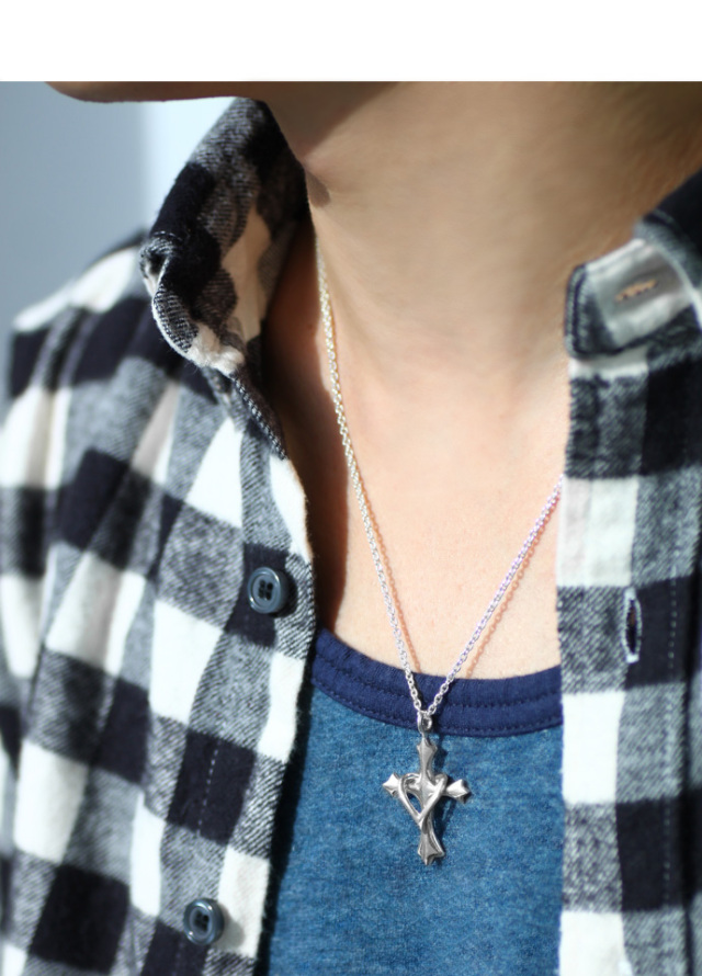 クロスハートペンダント(シルバーハート)≪トップのみ≫/925シルバー