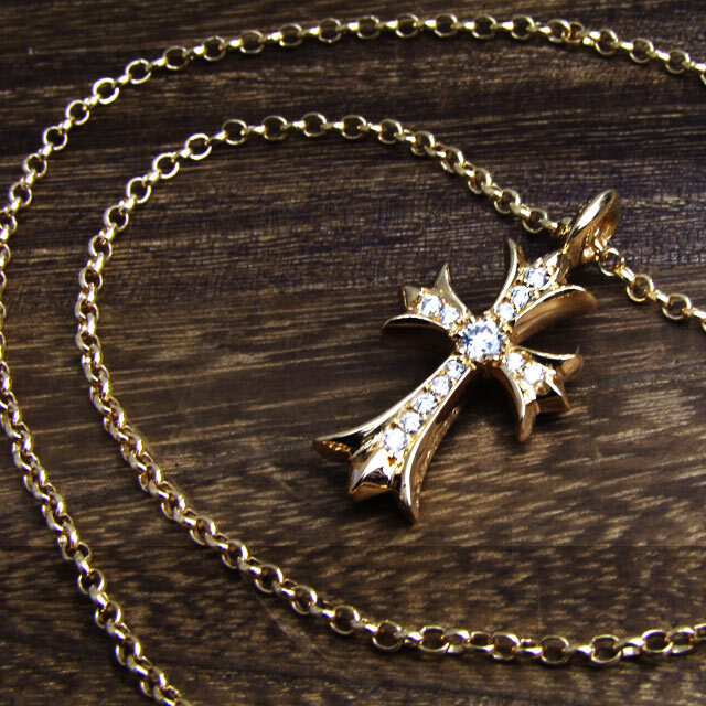 クロムハーツタイニーCHクロスチャーム22Kwithパヴェダイヤモンド