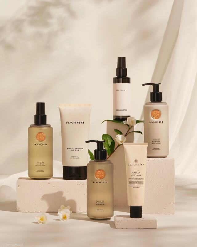 ホワイトティー＆カメリア ボディオイルスプレー HARNN