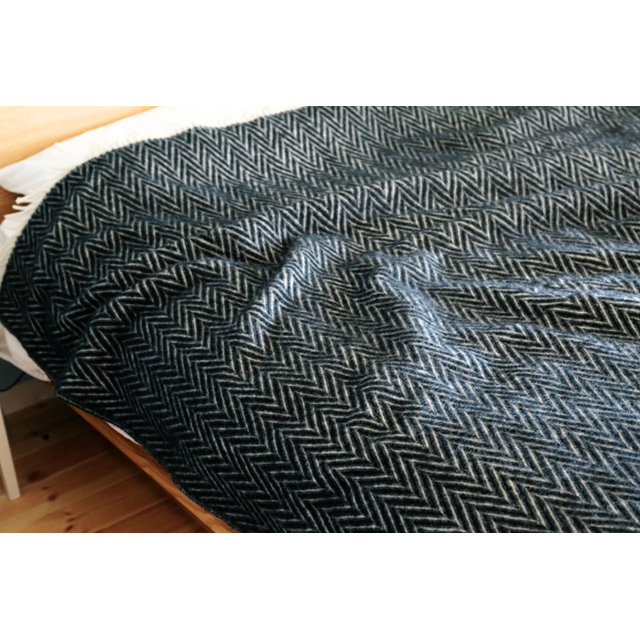 LAPUAN KANKURIT/ラプアンカンクリ/スローブランケット/IIDA/ブラック