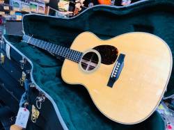 Martin OM-28 Standard Pickup Special 【 アンプに繋げる マーチン