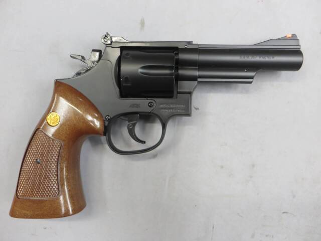 クラウン】S&W M19 4in ウッドタイプ グリップ カート式・ガス リボルバー